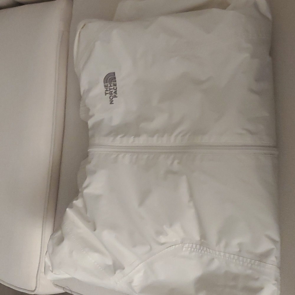 The north face windbreaker jacket
